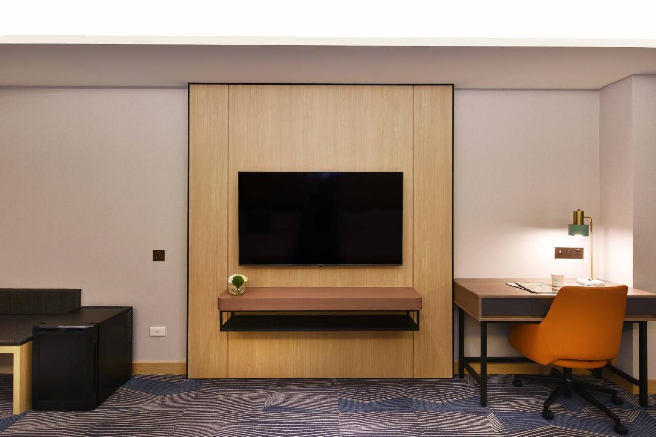 Fullon Poshtel - Kaohsiung Hotel ภายนอก รูปภาพ