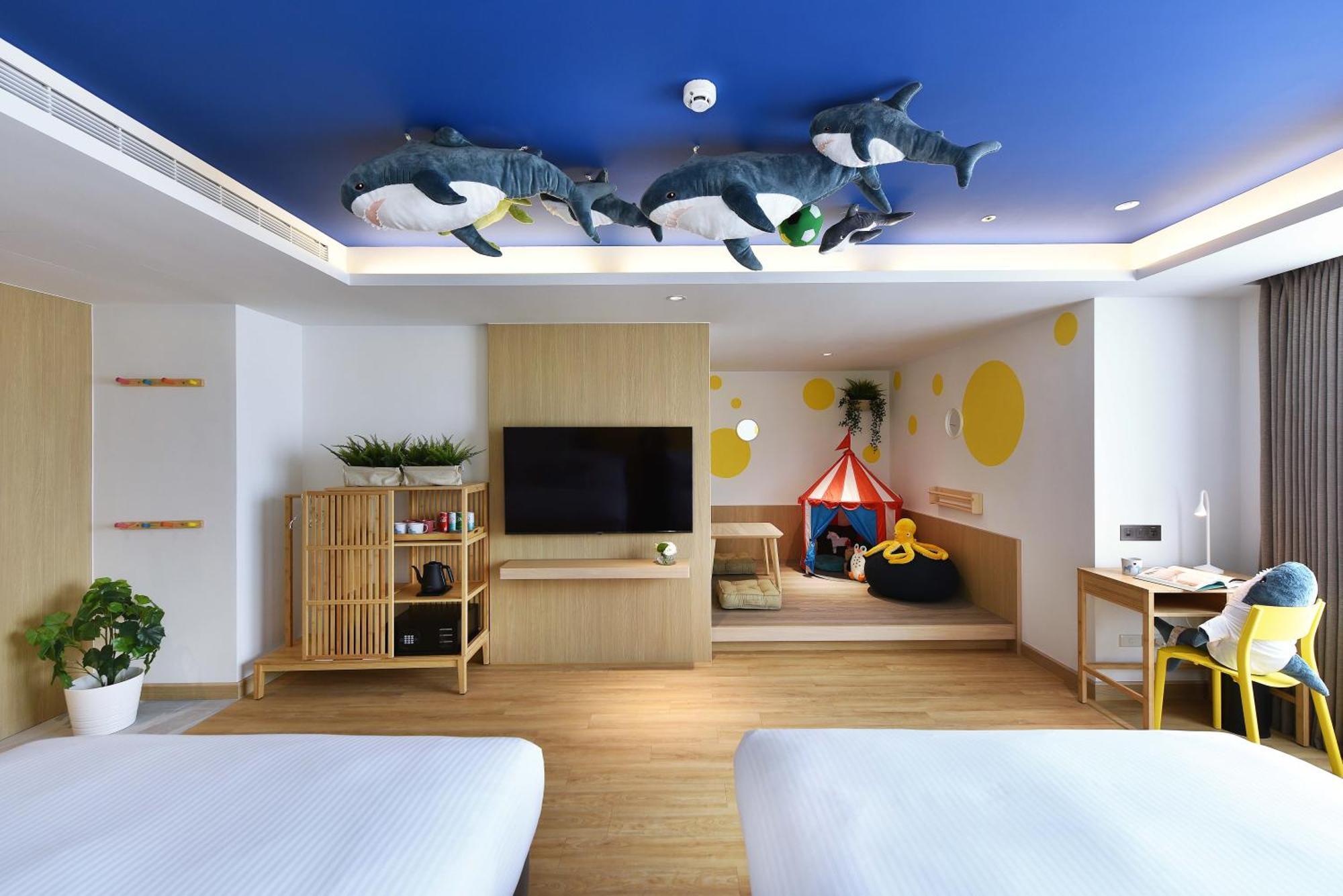 Fullon Poshtel - Kaohsiung Hotel ภายนอก รูปภาพ