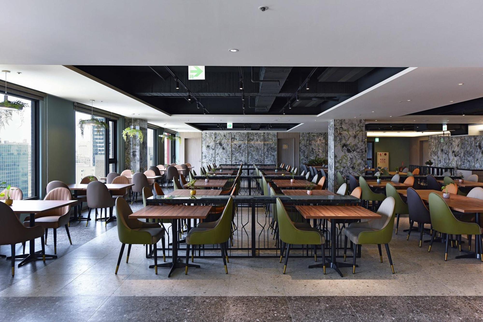 Fullon Poshtel - Kaohsiung Hotel ภายนอก รูปภาพ