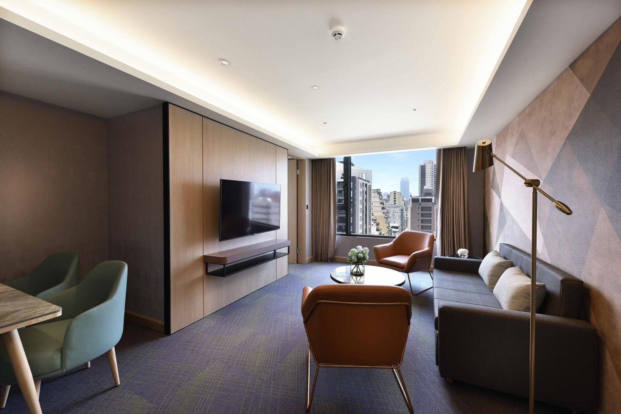 Fullon Poshtel - Kaohsiung Hotel ภายนอก รูปภาพ
